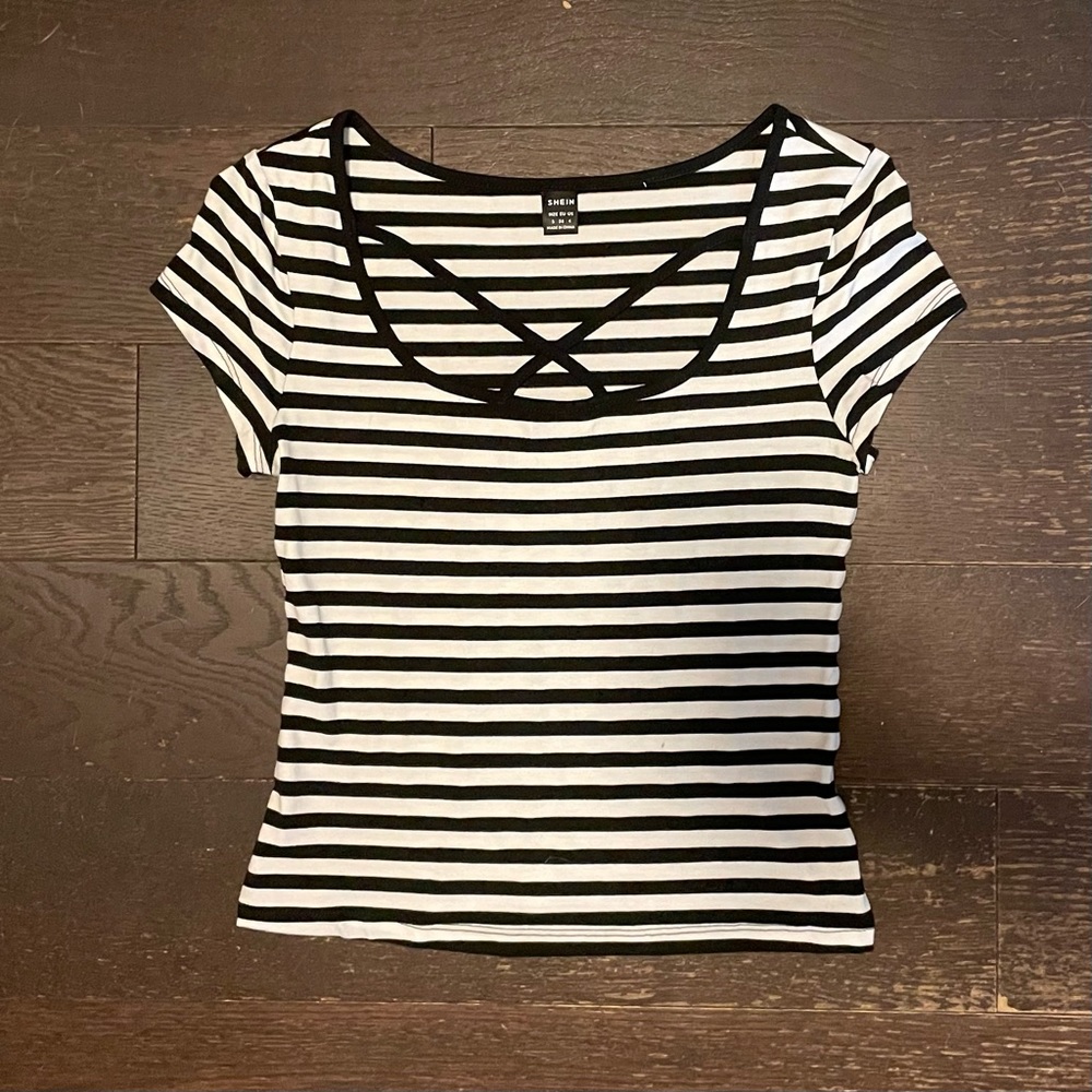 Shein Striped Short Sleeve Criss Cross Top